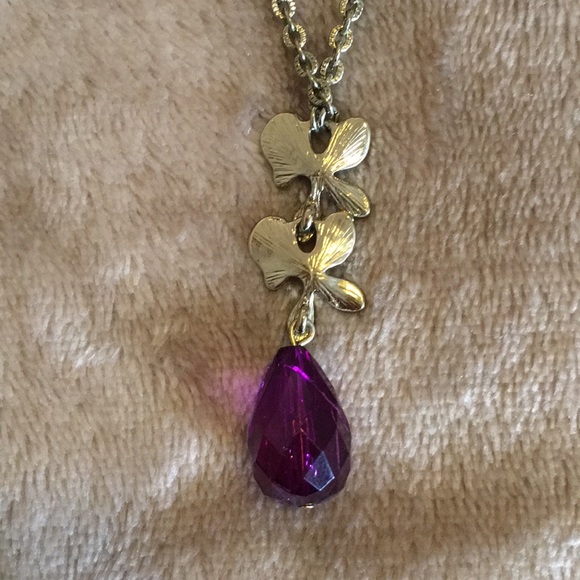 Avon Floral Goldtone Necklace and Earring Set - Picture 2 of 3